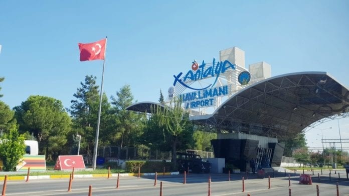 TRANSFERS VON FLUGHAFEN ANTALYA